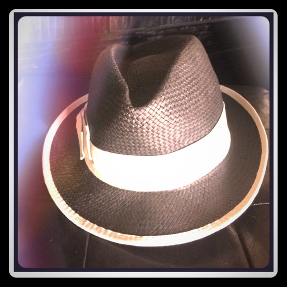 Nordstrom Accessories - Chic Hat